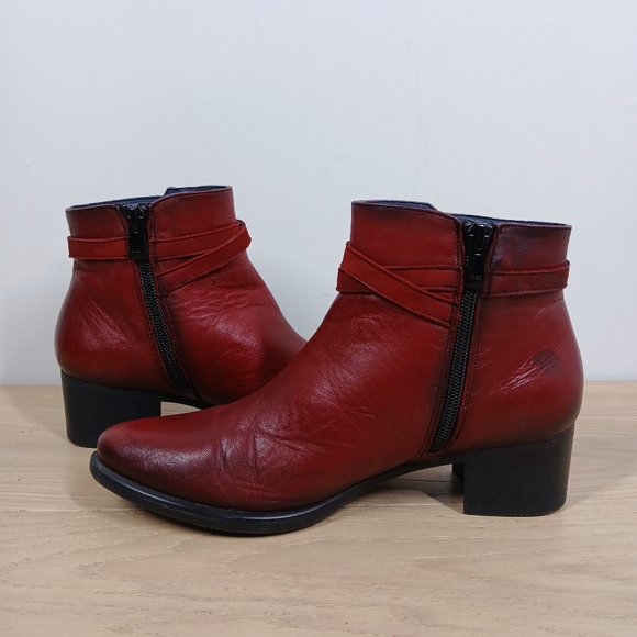 Dorking by Fluchos Red Leather Ankle Boots Buckle Strap Block Heel - Picture 4 of 15